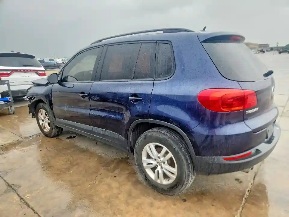 WVGAV7AX1GW612981 2016 VOLKSWAGEN TIGUAN-1