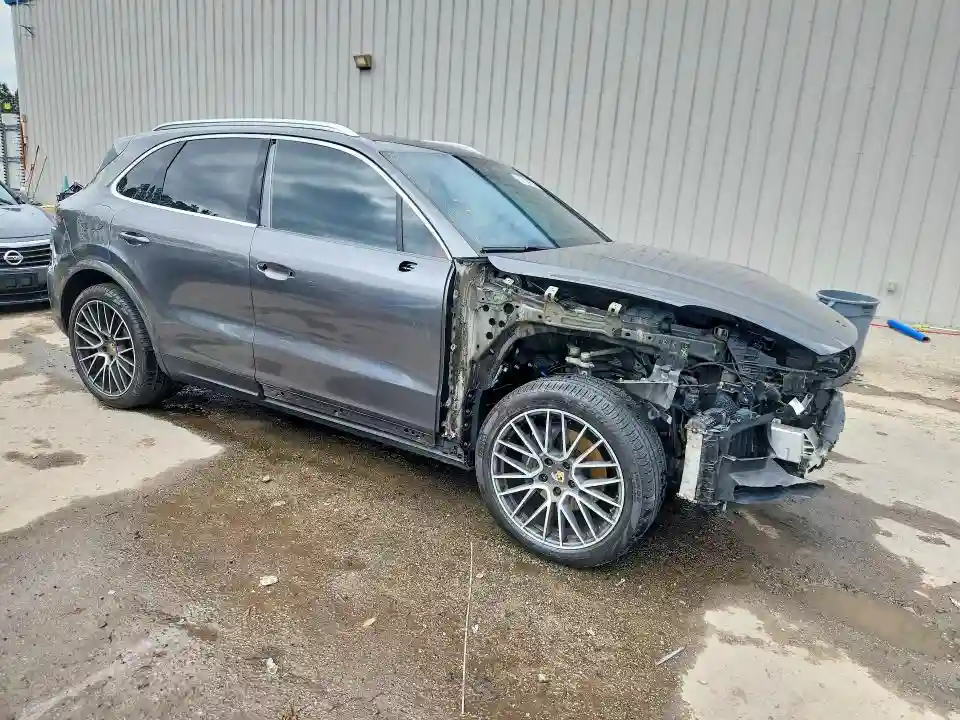 WP1AA2AY8KDA07919 2019 PORSCHE CAYENNE-3