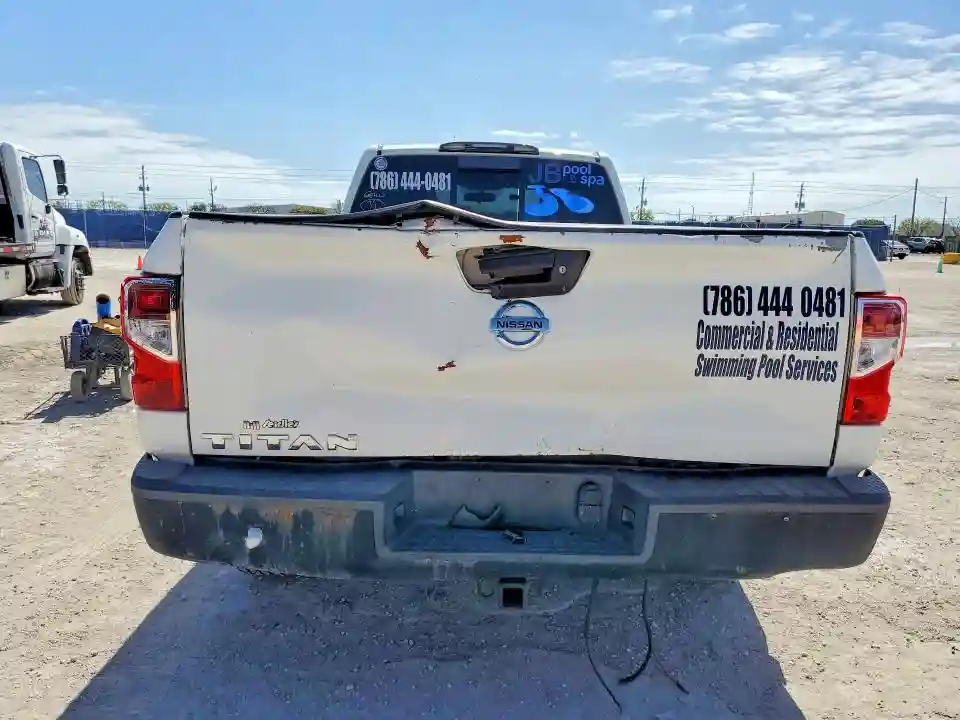 1N6AA1R79HN575877 2017 NISSAN TITAN-5