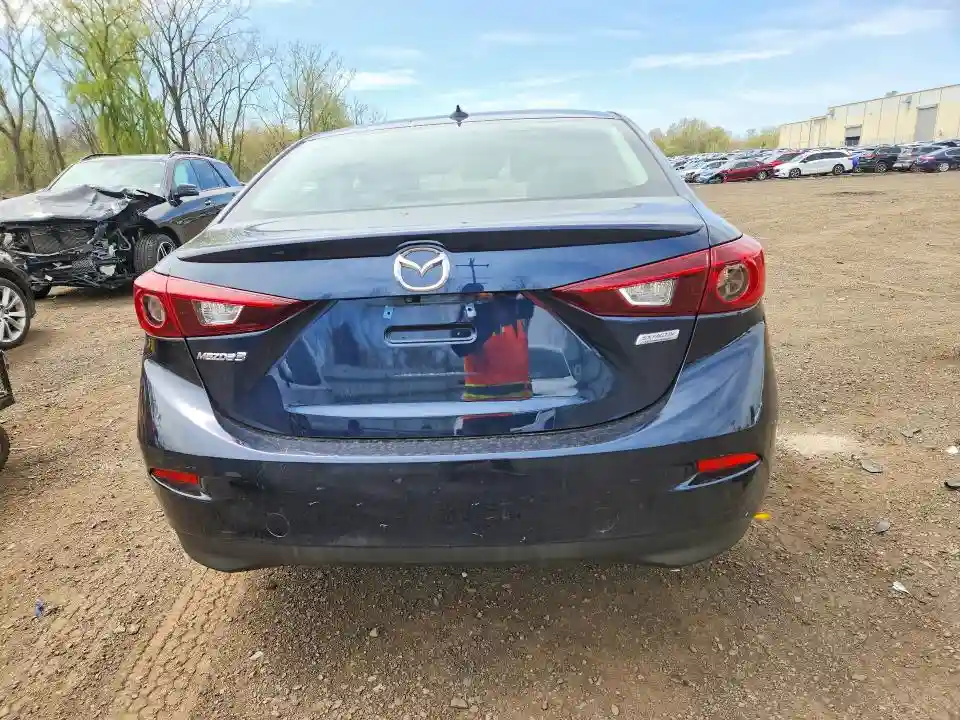 3MZBN1V33JM256552 2018 MAZDA 3-5