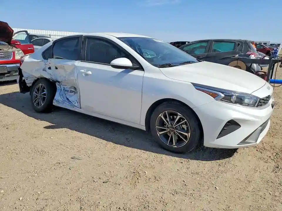 3KPF24AD6PE566758 2023 KIA FORTE LXS-3