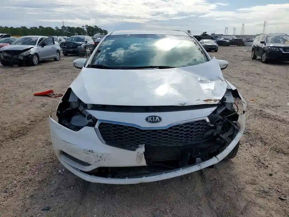 KNAFX4A65E5059861 2014 KIA FORTE-4