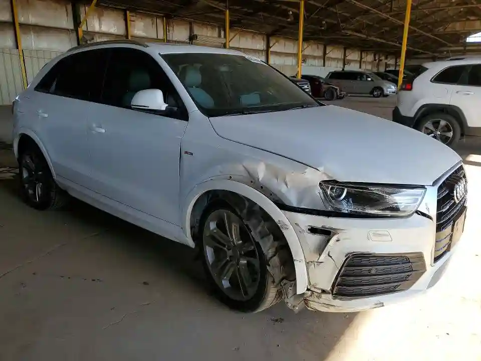 WA1ECCFS6JR009980 2018 AUDI Q3-3