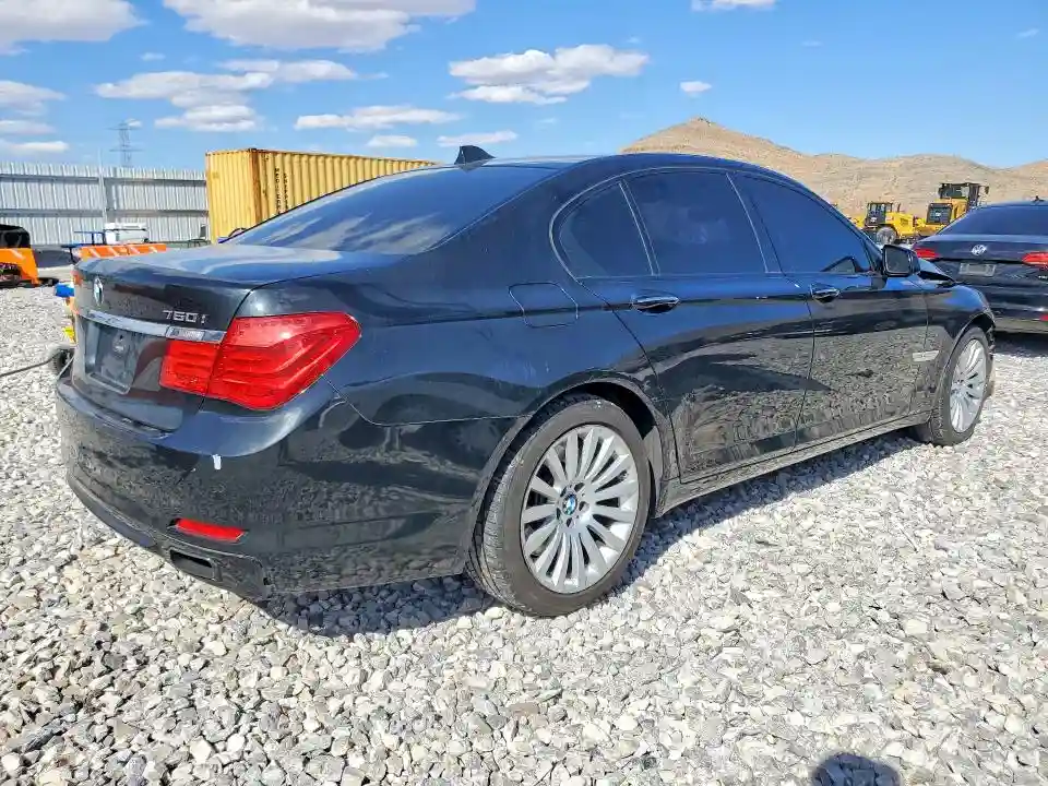 WBAKC6C56CC396803 2012 BMW 7 SERIES-2