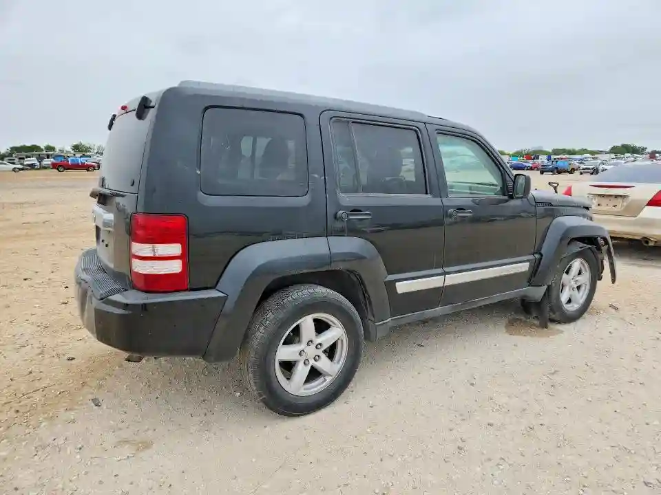 1J4PN5GK7BW525782 2011 JEEP LIBERTY-2