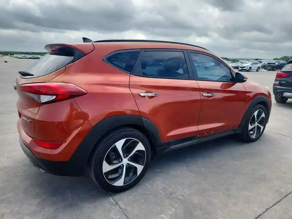 KM8J33A29GU029427 2016 HYUNDAI TUCSON-2