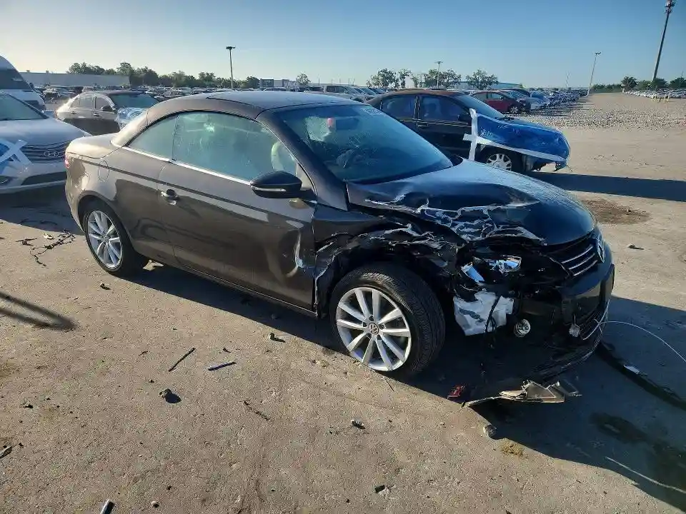 WVWBW8AH1FV003754 2015 VOLKSWAGEN EOS-3