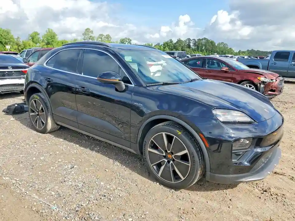 WP1AB2XA3SL151436 2025 PORSCHE MACAN-3