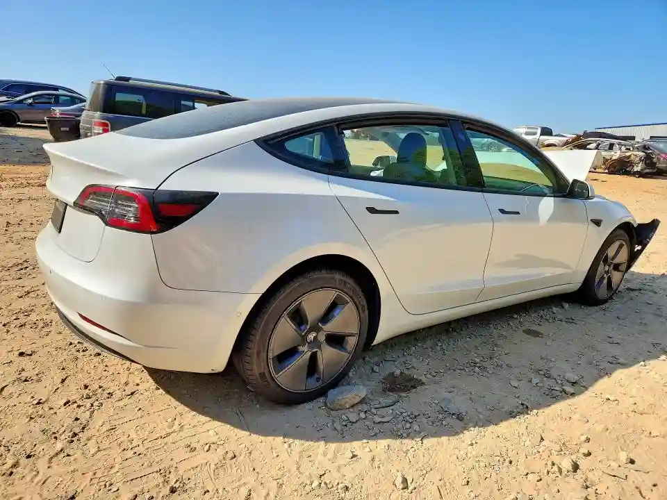 5YJ3E1EA2NF317650 2022 TESLA MODEL 3-2
