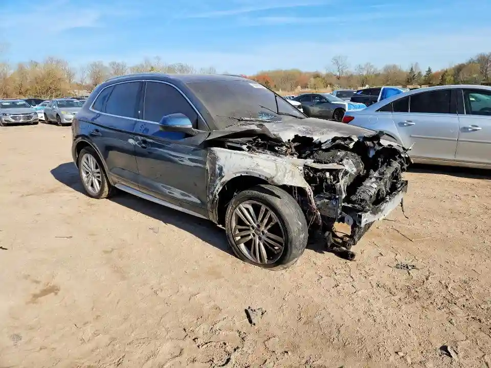 WA1BNAFY5J2066296 2018 AUDI Q5-3