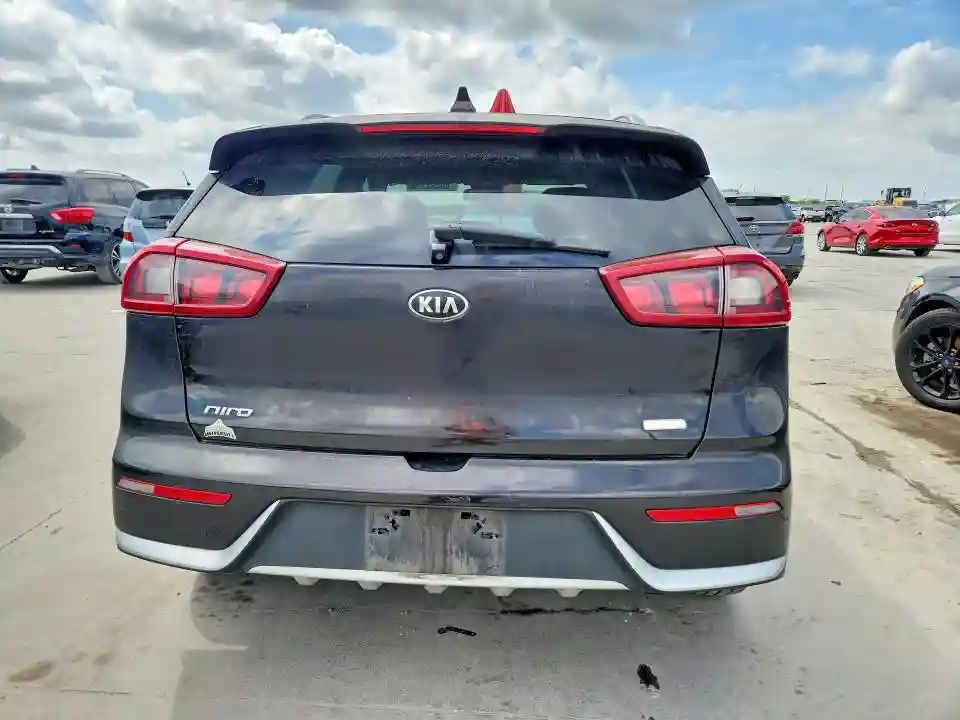 KNDCC3LC3H5048196 2017 KIA NIRO-5