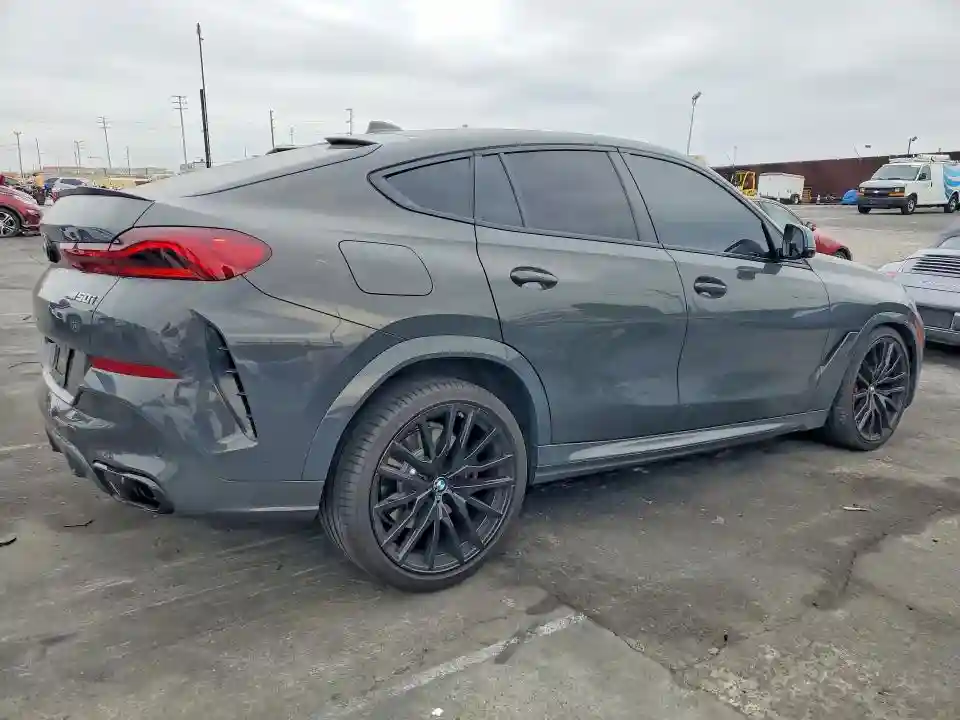 5UXCY8C0XM9H45390 2021 BMW X6-2