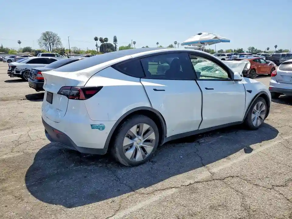7SAYGDEE0NA022017 2022 TESLA MODEL Y-2