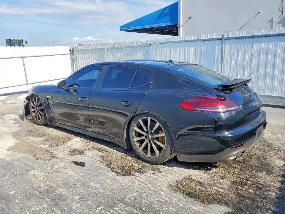 WP0AB2A7XGL050256 2016 PORSCHE PANAMERA-1