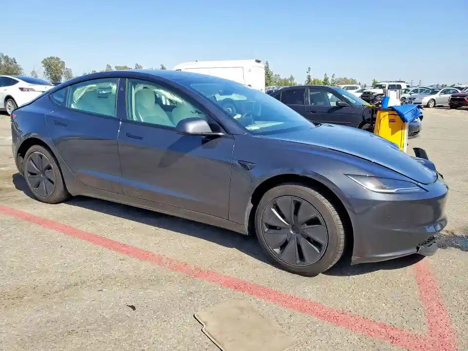 5YJ3E1EA8SF887745 2025 TESLA MODEL 3-3