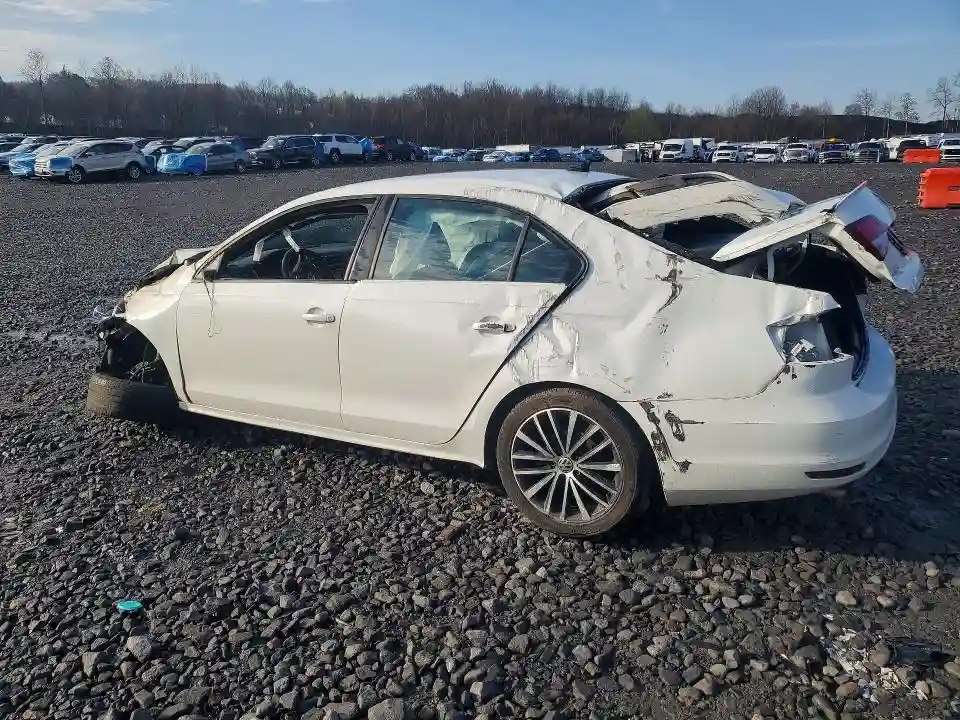 3VWD17AJ3GM390899 2016 VOLKSWAGEN JETTA-1