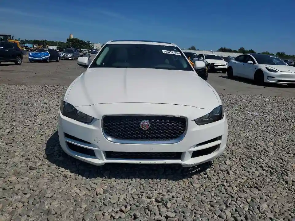 SAJAR4BG4HA973613 2017 JAGUAR XE-4