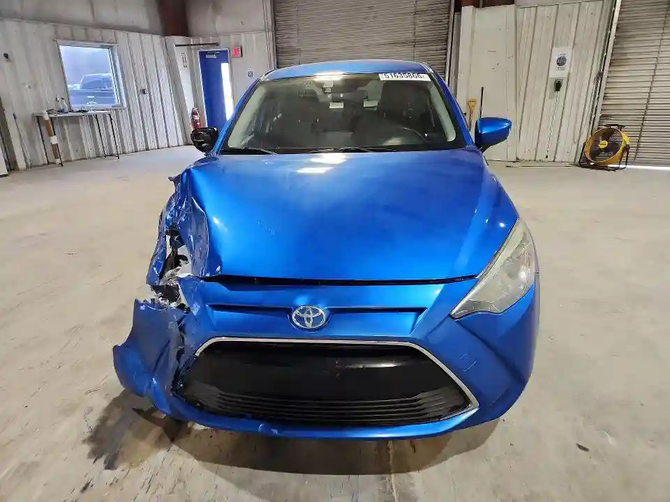 3MYDLBYV3HY157285 2017 TOYOTA YARIS-4