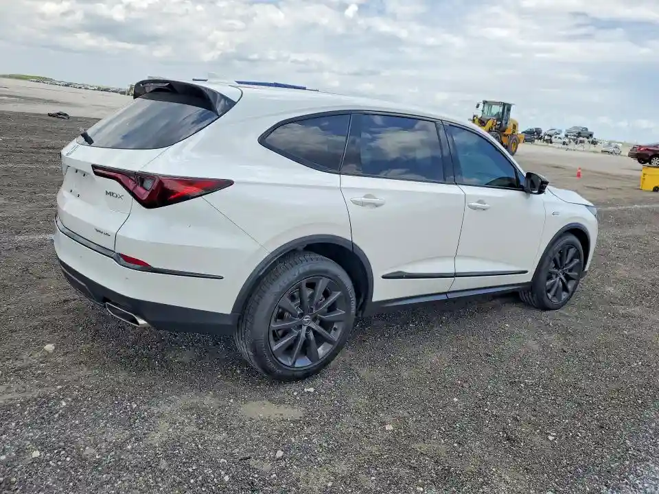 5J8YE1H05TL015483 2026 ACURA MDX-2