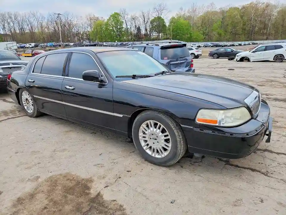 2LNBL8FV7BX763778 2011 LINCOLN TOWNCAR-3