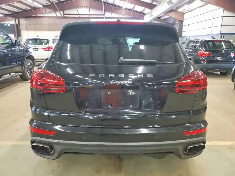WP1AA2A24HKA83444 2017 PORSCHE CAYENNE-5