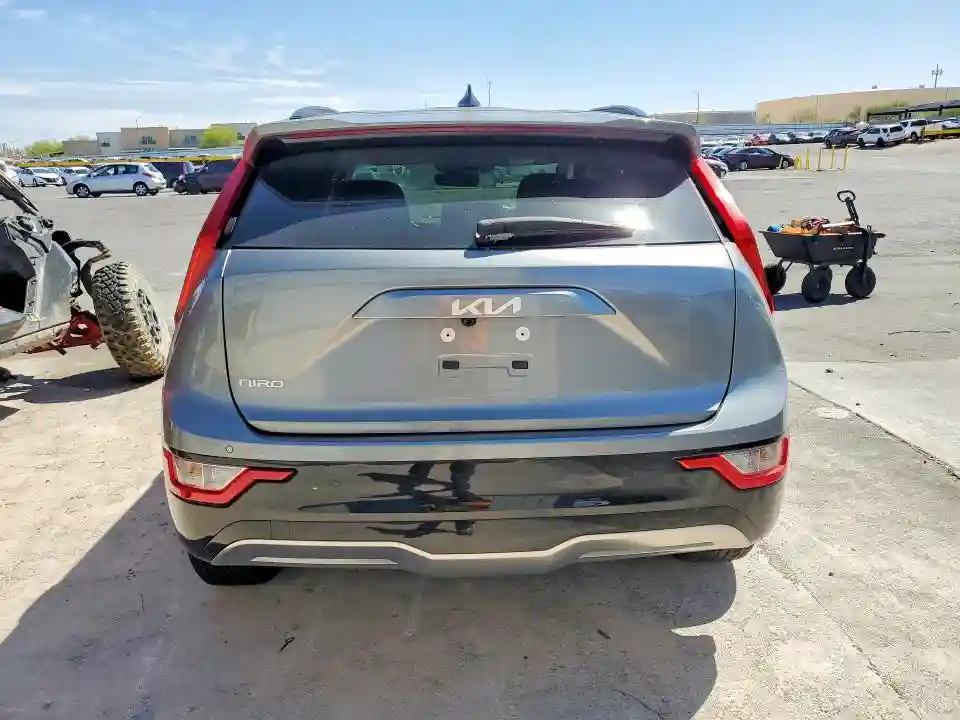 KNDCR3L1XR5110661 2024 KIA NIRO-5