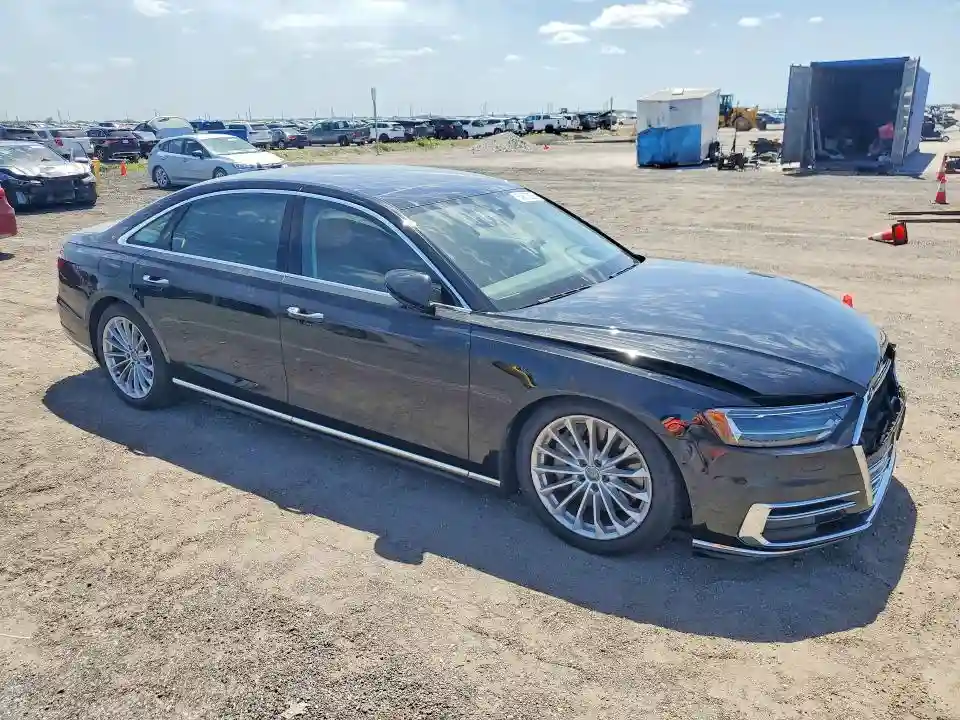 WAU8DAF85KN017664 2019 AUDI A8-3