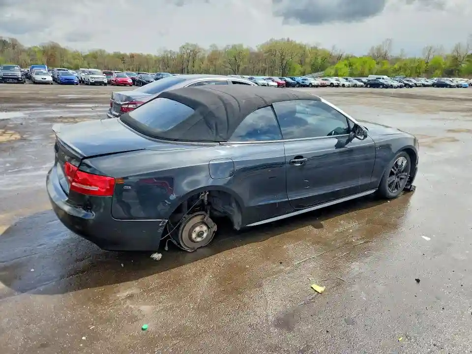 WAUVGAFH0BN009322 2011 AUDI S5/RS5-2