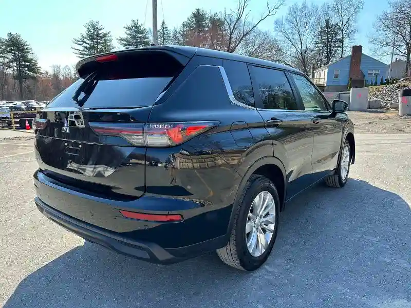 JA4J3UA81SZ036733 2025 MITSUBISHI OUTLANDER-2