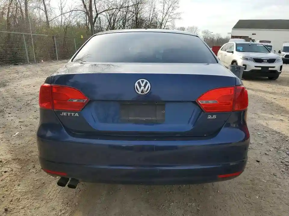 3VWDZ7AJ9BM072139 2011 VOLKSWAGEN JETTA-5