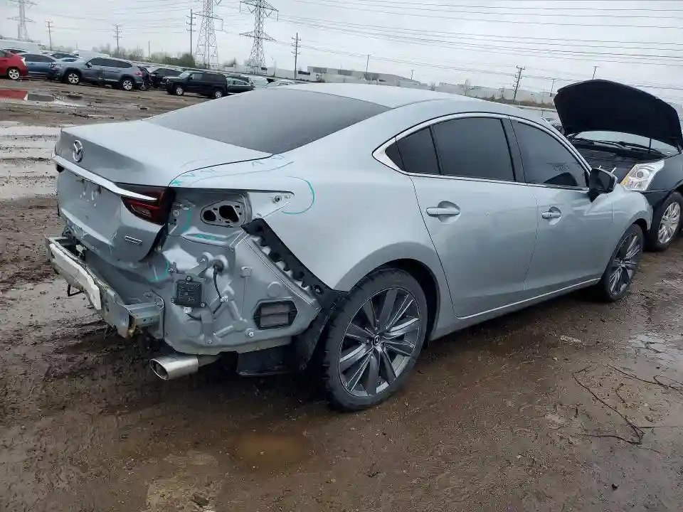 JM1GL1VMXJ1307369 2018 MAZDA 6-2