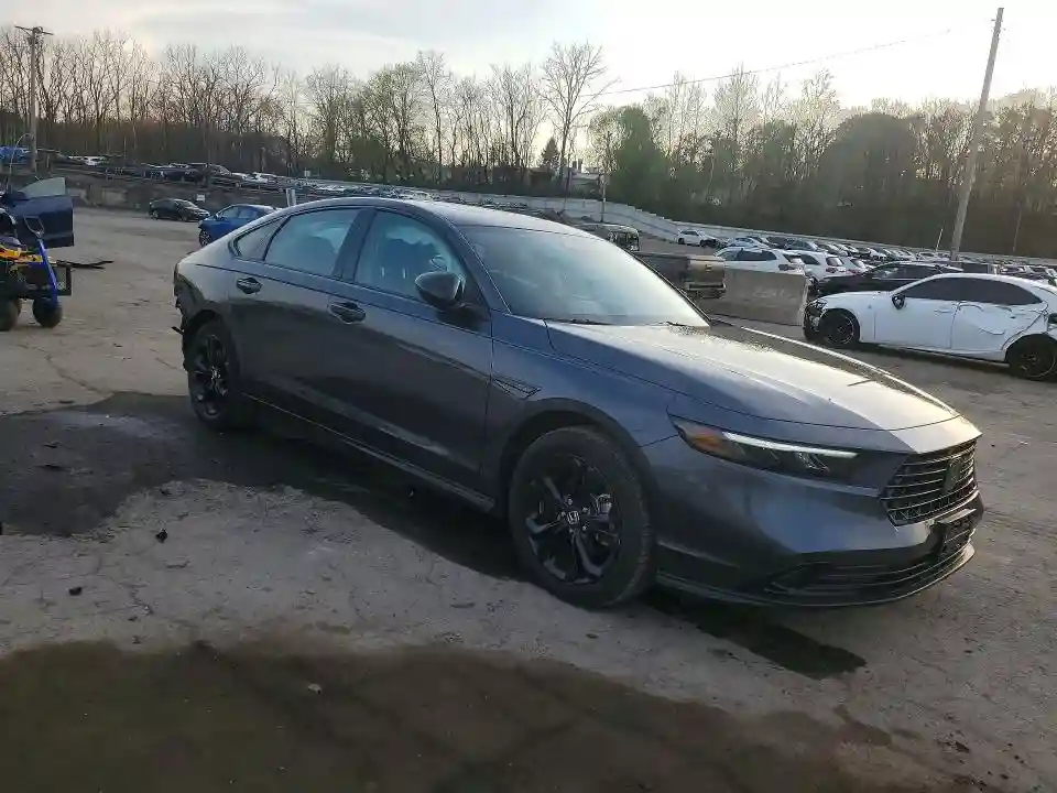1HGCY1F43SA047754 2025 HONDA ACCORD-3