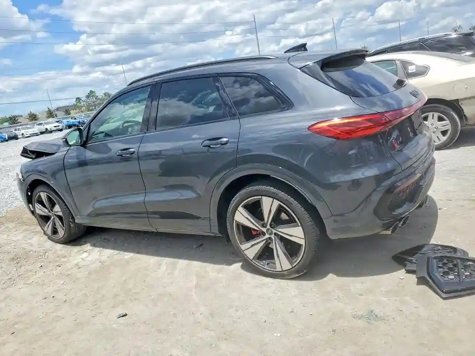 WA125AGU9S2102021 2025 AUDI SQ5-1