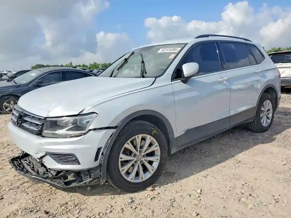 3VV0B7AX8JM104105 2018 VOLKSWAGEN TIGUAN-0
