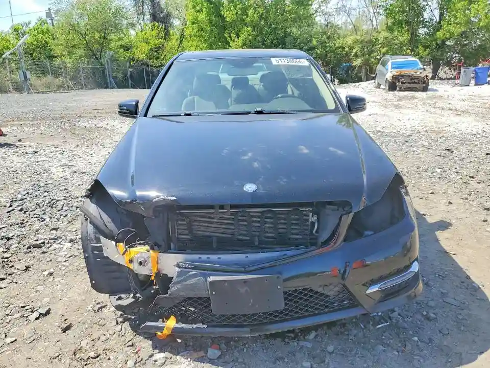 WDDGF8AB3DG132989 2013 MERCEDES-BENZ C 300 4MAT-4