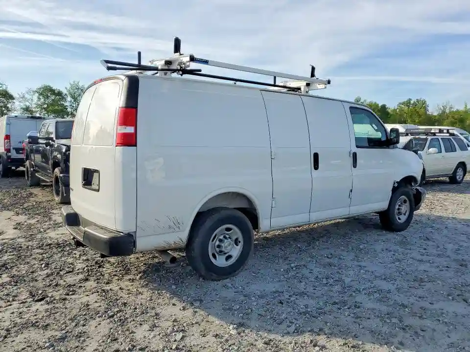1GCWGAFP5S1210283 2025 CHEVROLET EXPRESS-2