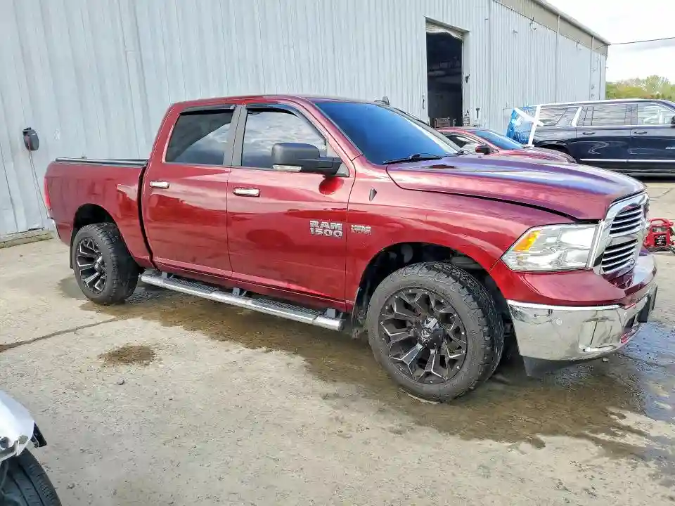 3C6RR7LTXHG637875 2017 RAM 1500-3