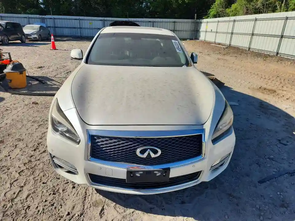 JN1BY1AR6KM585203 2019 INFINITI Q70-4
