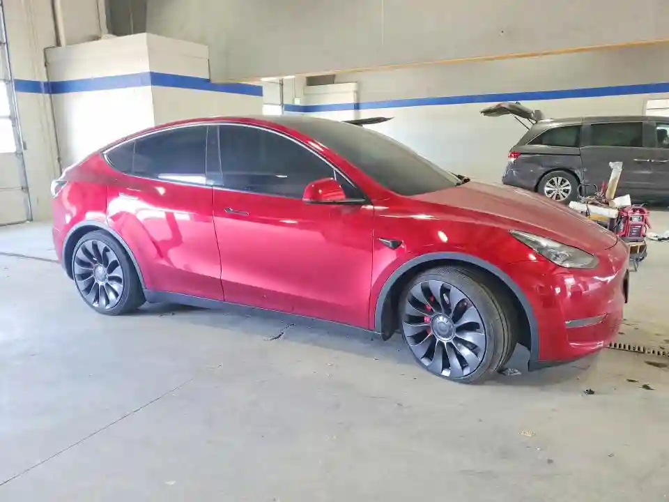 7SAYGDEF8RA279313 2024 TESLA MODEL Y-3