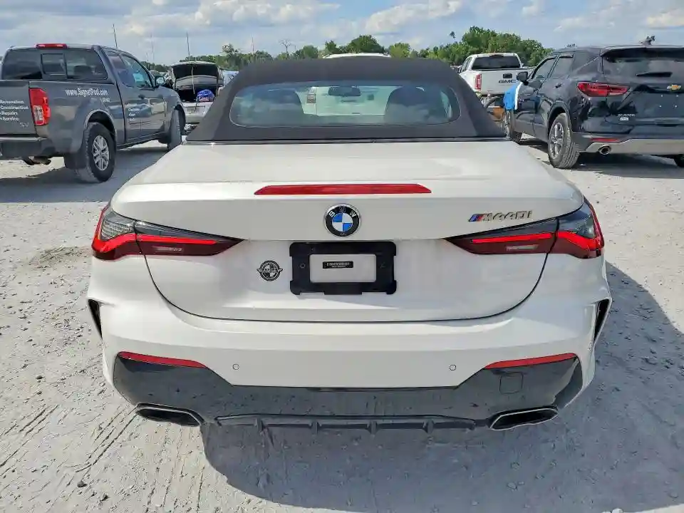 WBA53AT08MCG90650 2021 BMW M4-5