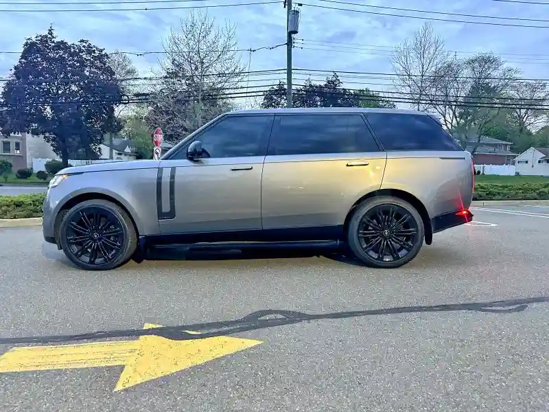 SALK1BE74PA043941 2023 LAND ROVER RANGEROVER-4
