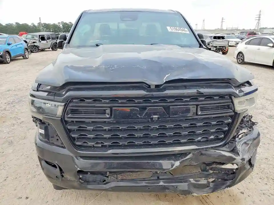 1C6RRFCGXSN553731 2025 RAM 1500-4