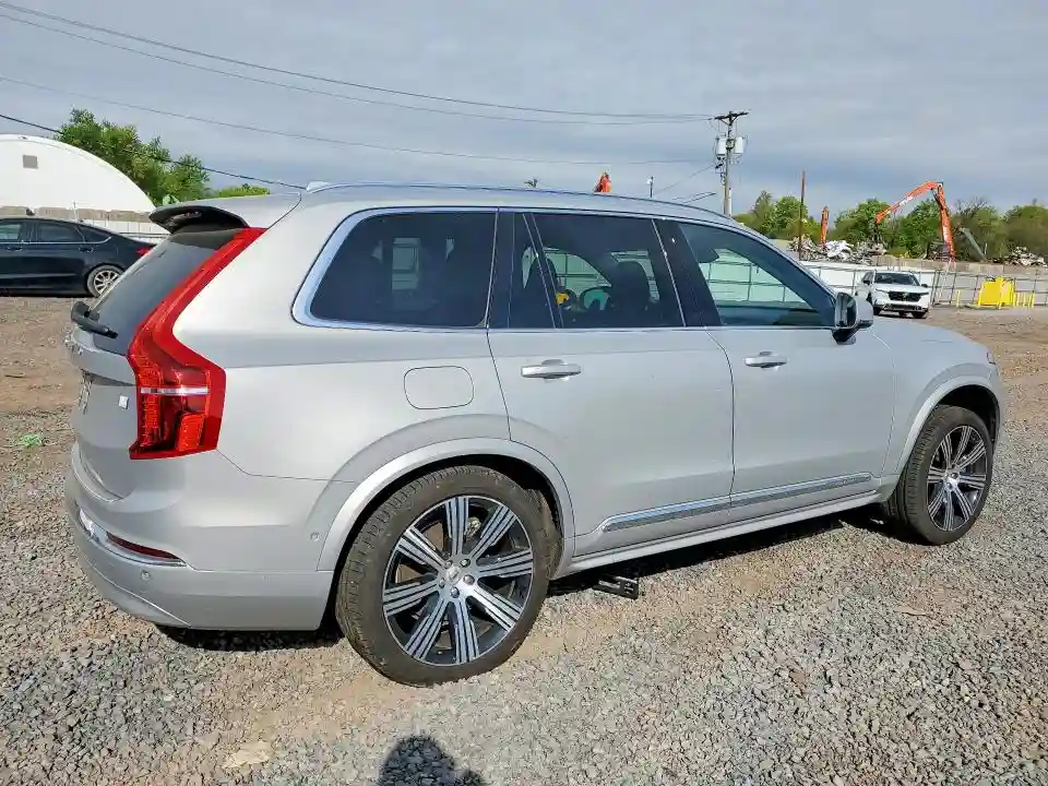 YV4H600NXP1967763 2023 VOLVO XC90-2