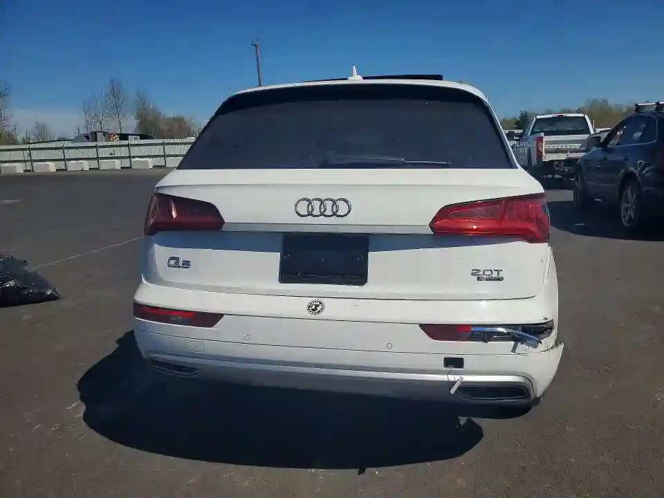 WA1BNAFY3J2010521 2018 AUDI Q5-5