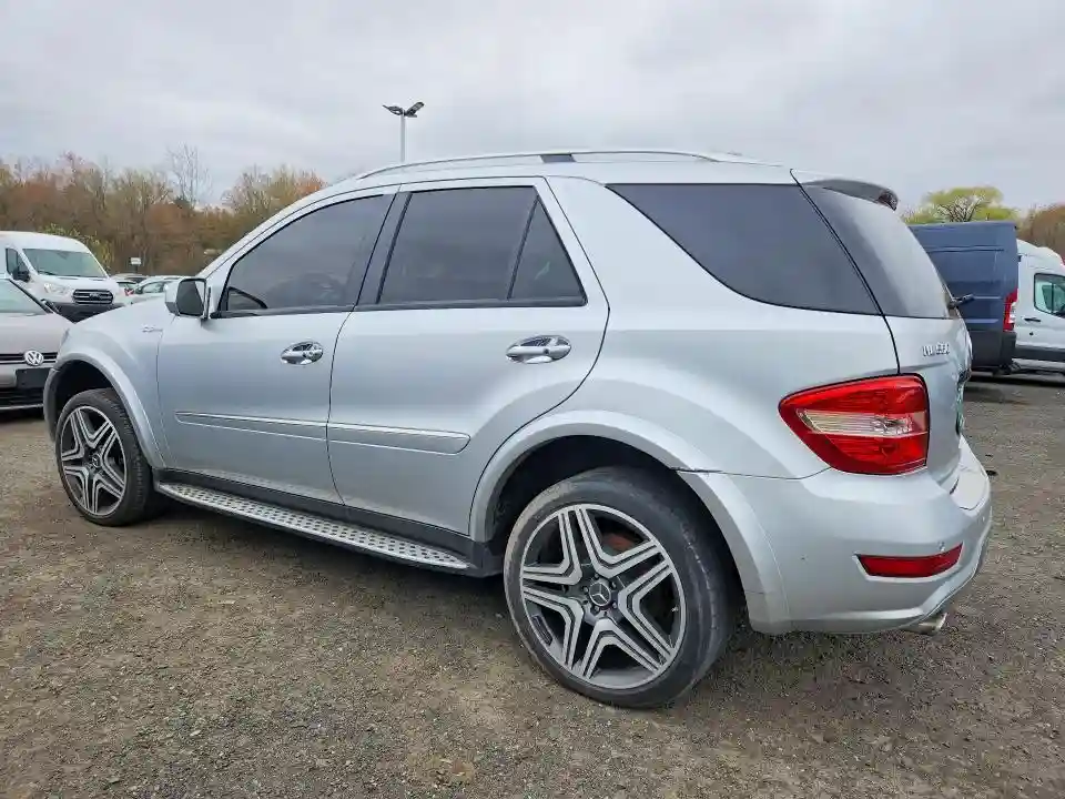 4JGBB7CB7AA587779 2010 MERCEDES-BENZ M-CLASS-1