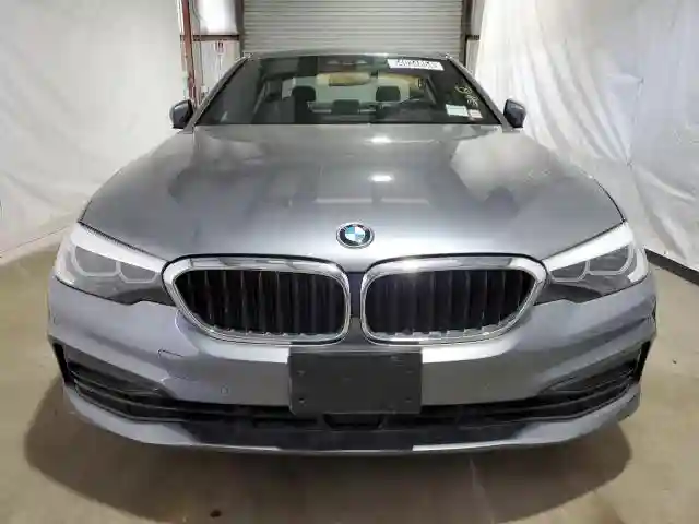 WBAJA7C56KWW27848 2019 BMW 5 SERIES-4