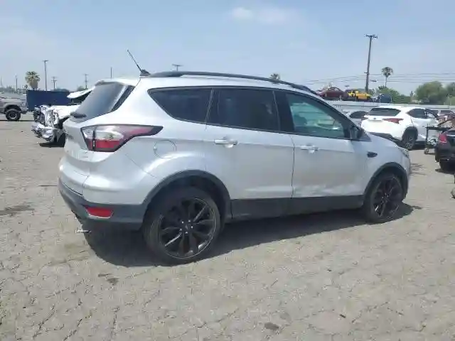 1FMCU0GD0JUD59882 2018 FORD ESCAPE-2