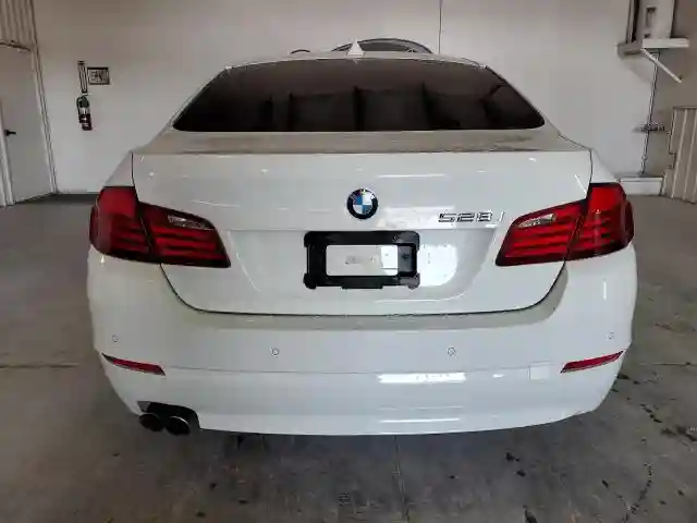WBAXG5C5XCDW24459 2012 BMW 5 SERIES-5