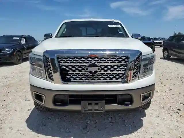 1N6AA1E68HN510418 2017 NISSAN TITAN-4