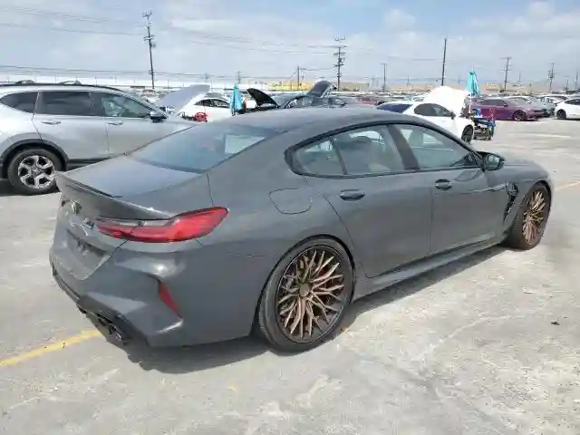 WBSGV0C0XNCJ05560 2022 BMW M8-2